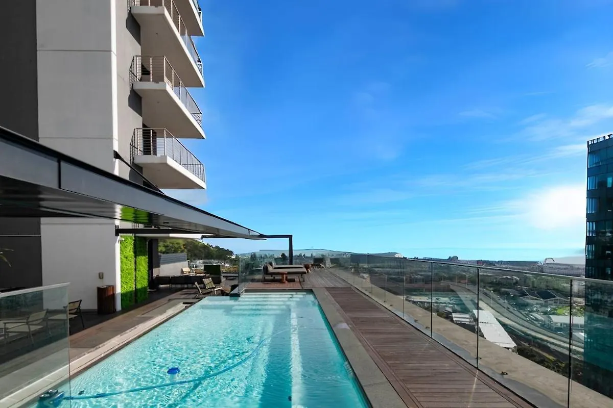 16 On Bree Modern 2Br Luxury Apartment Le Cap