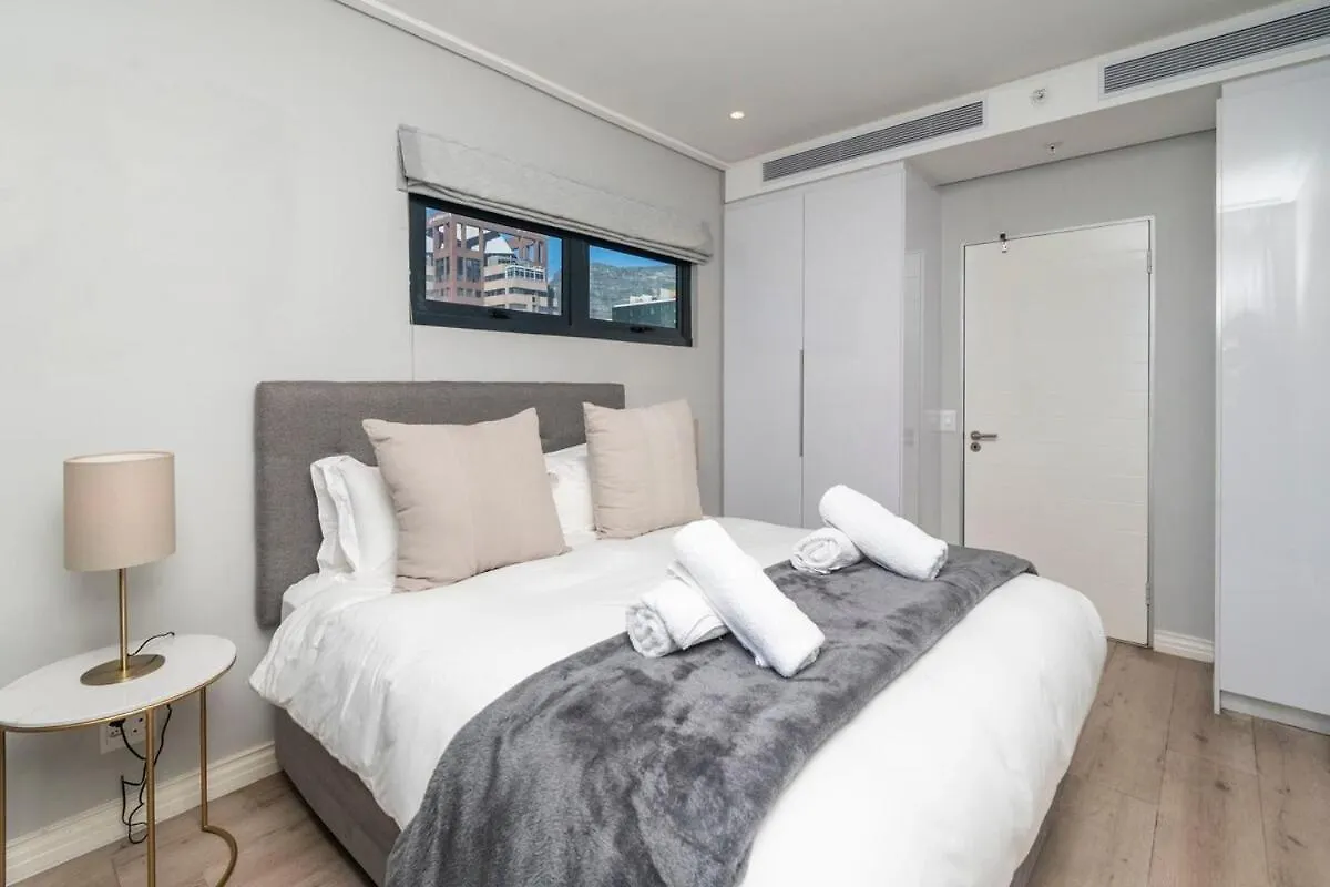 16 On Bree Modern 2Br Luxury Apartment Le Cap