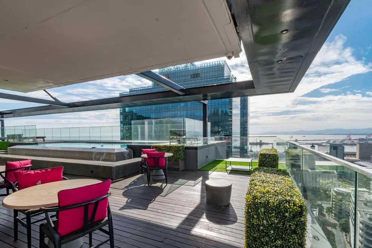 16 On Bree Modern 2Br Luxury Apartment Cape Town