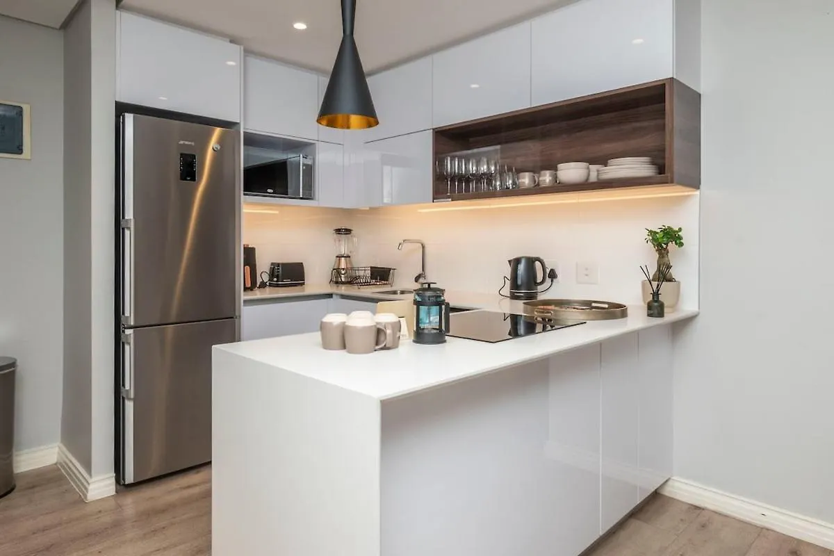 16 On Bree Modern 2Br Luxury Apartment Cape Town