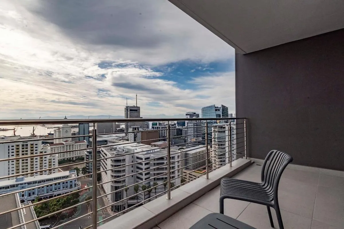 16 On Bree Modern 2Br Luxury Apartment Cape Town